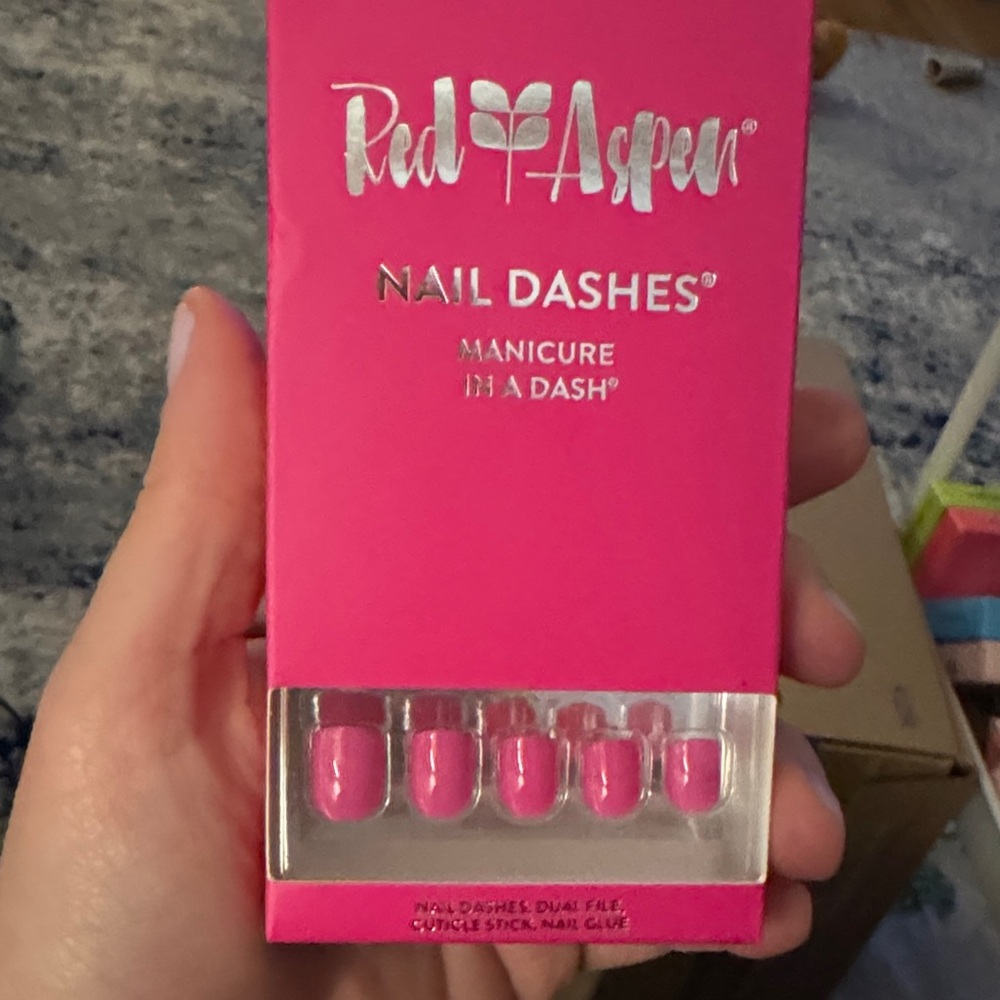 Red Aspen Nail Dashes - PETITE - Hadleigh Picks Peonies